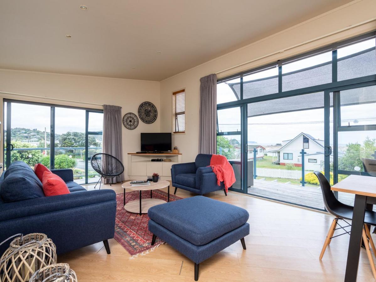 Oceans 8 - Mangawhai Heads Holiday Home Exterior photo